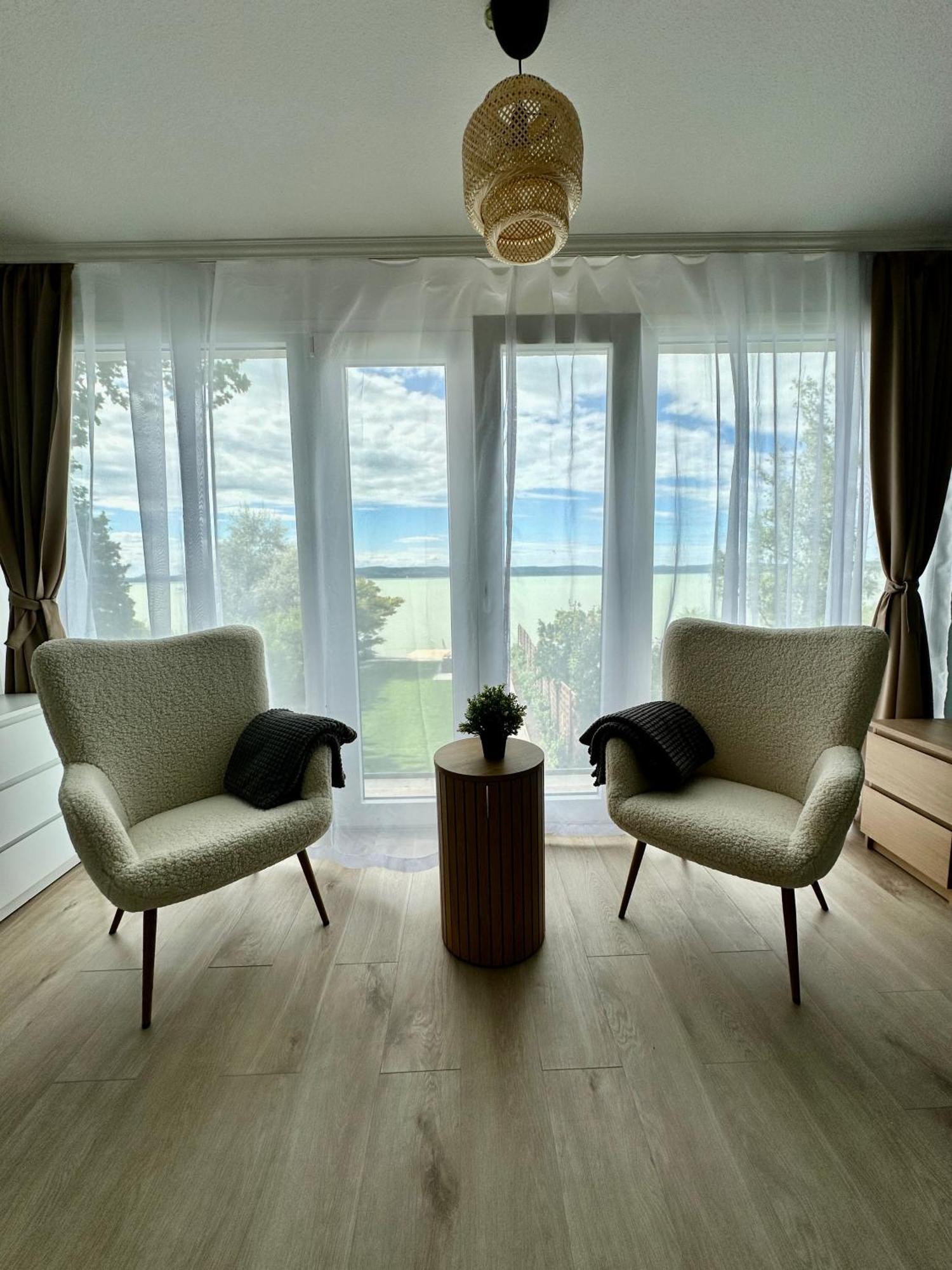 Sunny Private Beach Balatonlelle Exterior photo